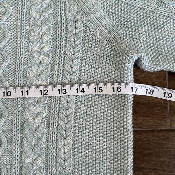 EUC GAP Cable-Knit Crewneck Sweater in Mint Green, S - Picture 6 of 11